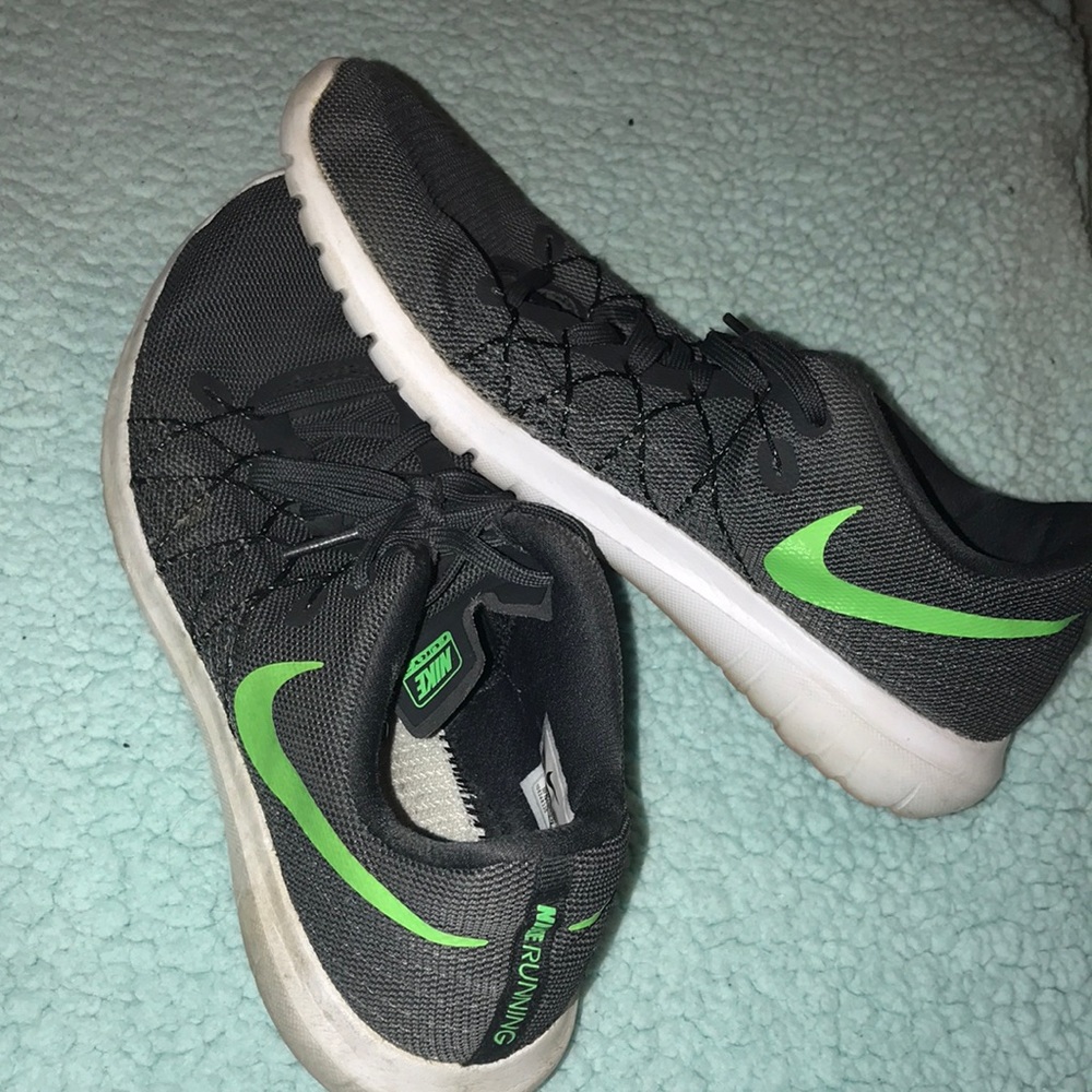 nike shoes size 8.5